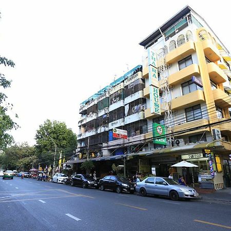 Thara House Otel Bangkok Dış mekan fotoğraf