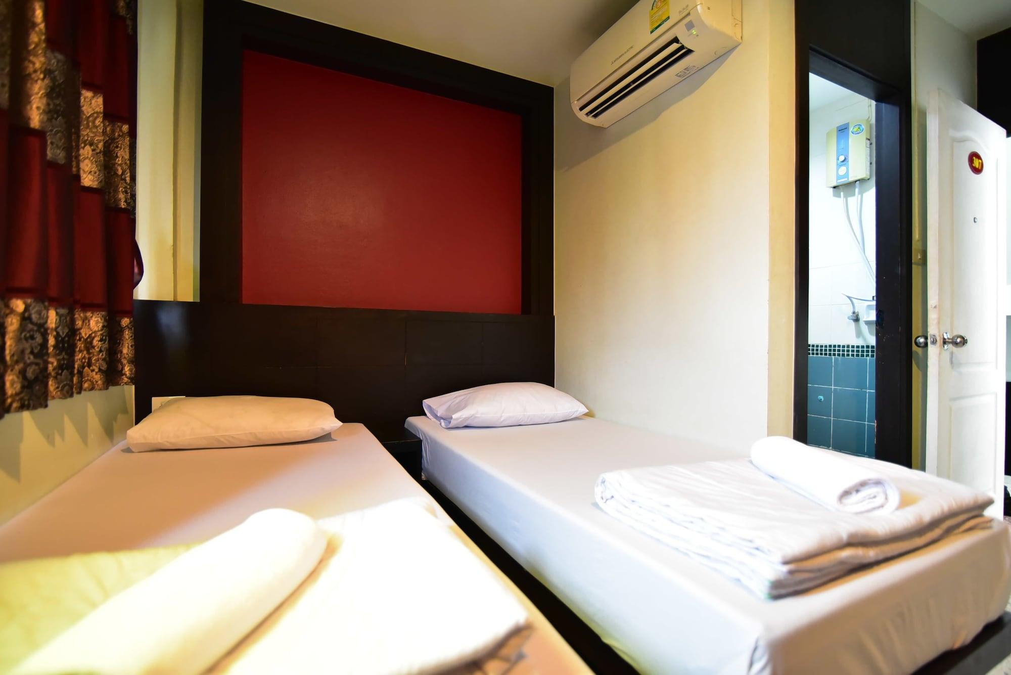 Thara House Otel Bangkok Dış mekan fotoğraf