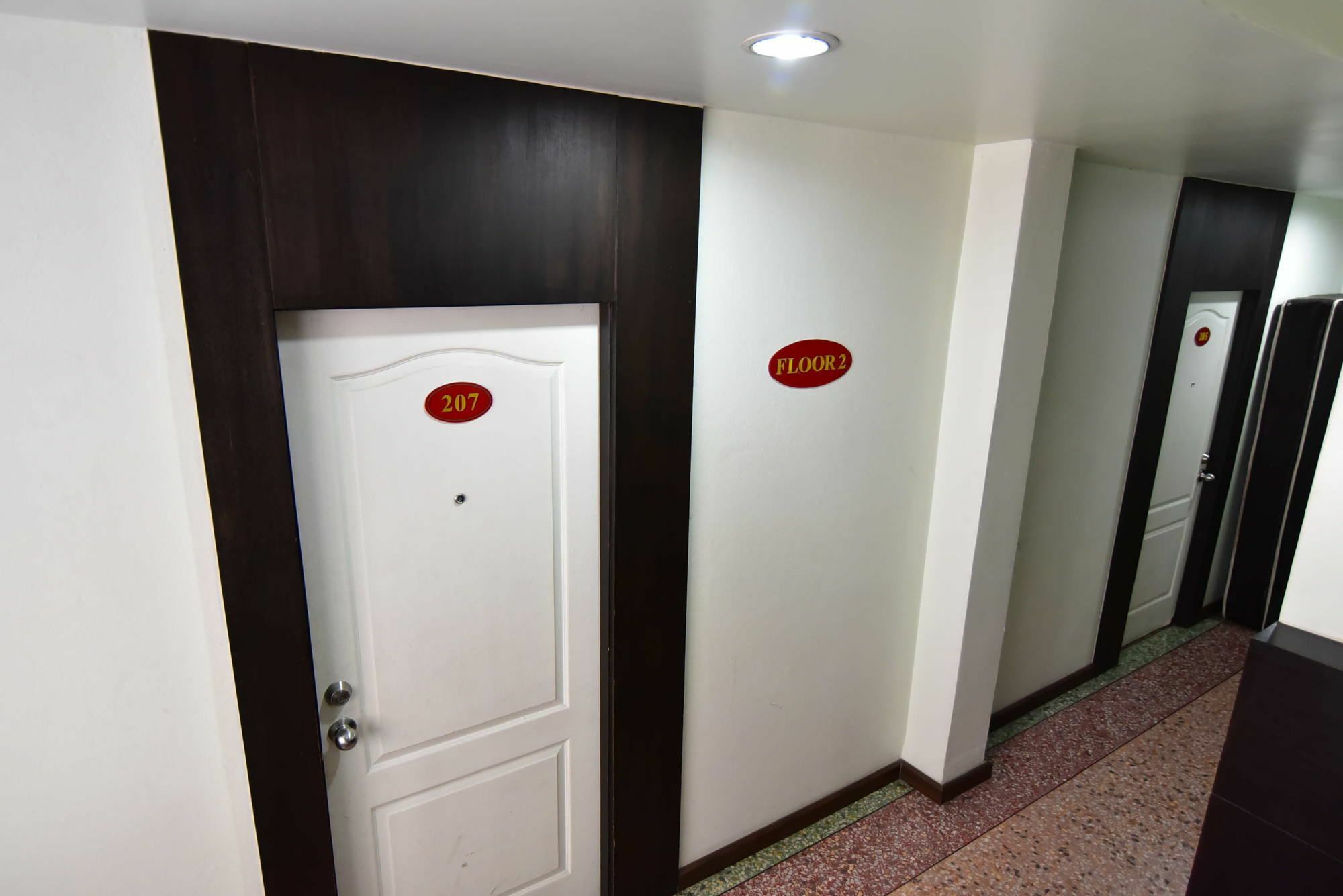 Thara House Otel Bangkok Dış mekan fotoğraf